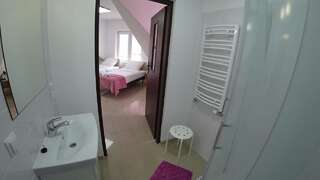 Апарт-отели Apartamenty Kozienice Козенице Quadruple Room with Bathroom and Extra Bed-2