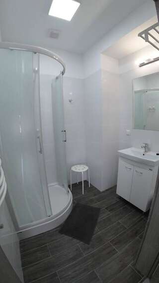 Апарт-отели Apartamenty Kozienice Козенице Двухместный номер с 1 кроватью и собственной ванной комнатой-8